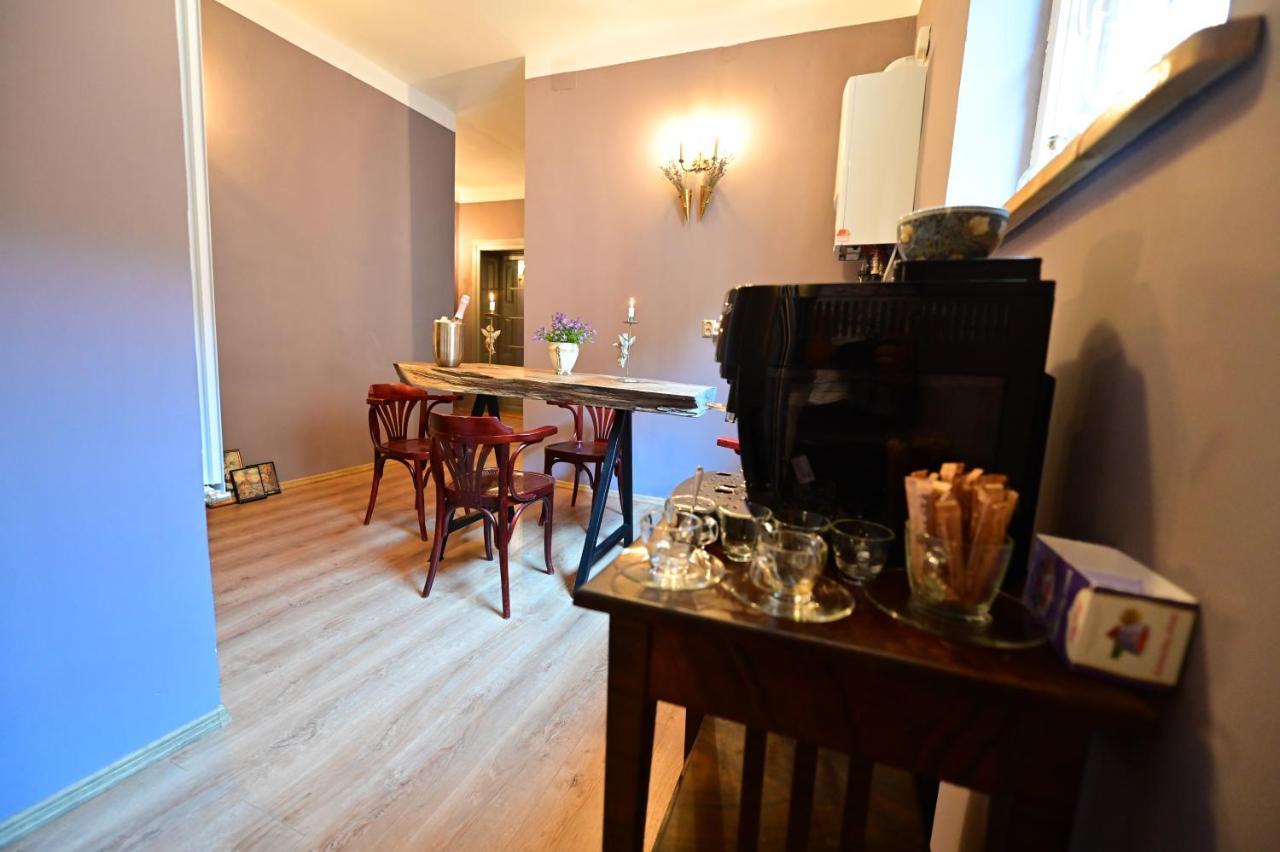 Lovely 2 Bedroom In Historic Center * Sibiu